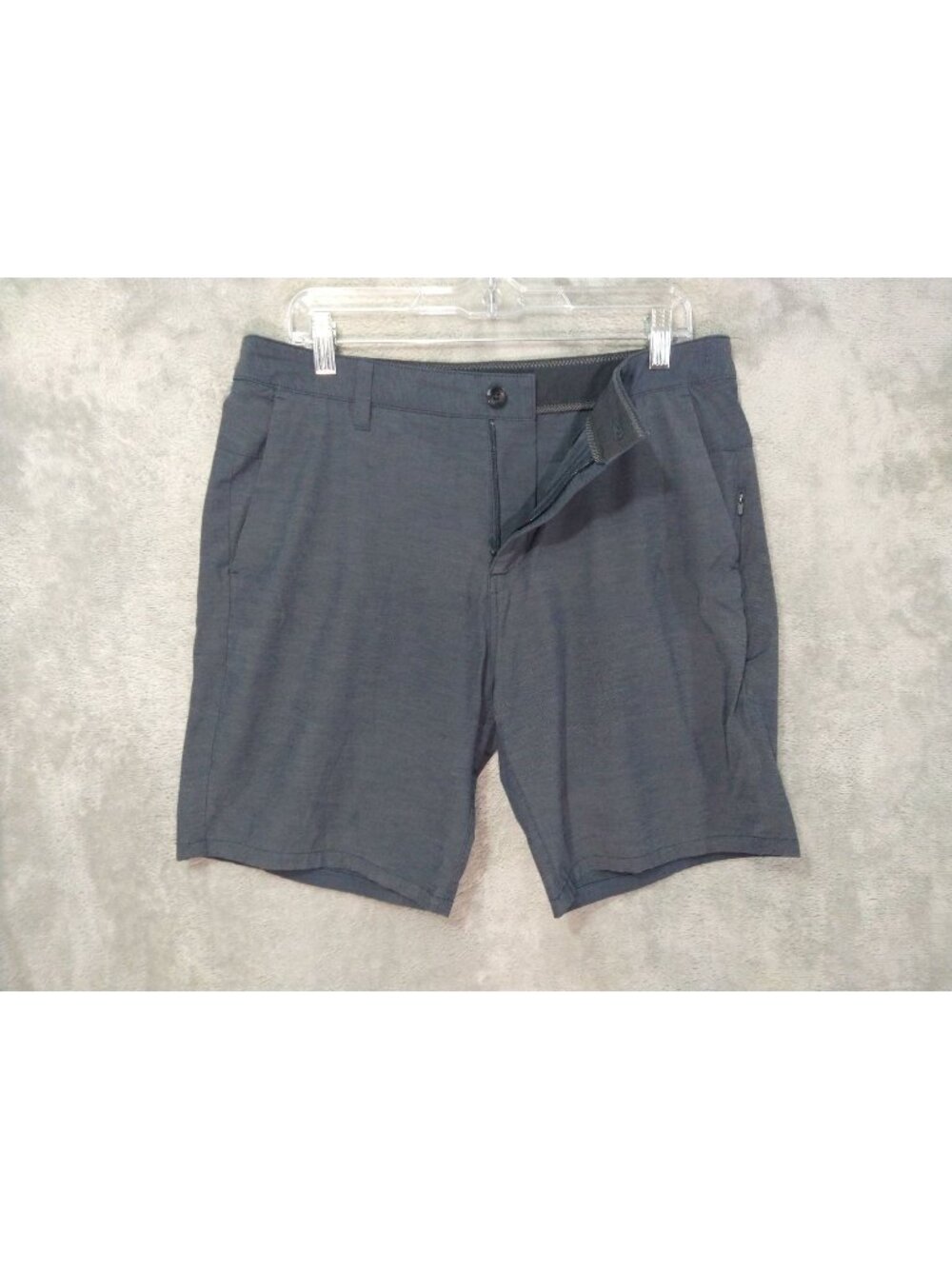 Vuori Shorts Mens 32 Gray Aim Performance Chino Golf 8 Inch Inseam Flat Front